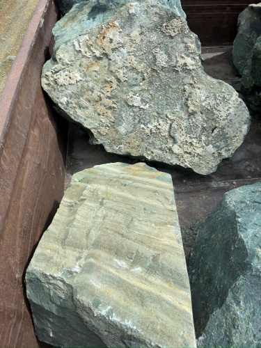 Ландшафтные глыбы зелёные 200-500 килограмм купить в Республике Хакасия