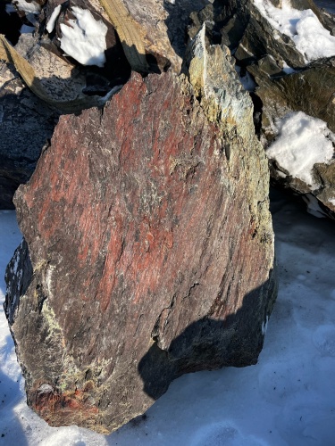 Ландшафтные глыбы красно-фиолетовые 200-1000 килограмм купить в Республике Хакасия