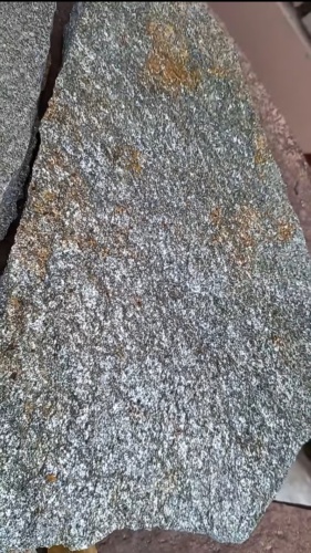 Плитняк златолит серебристый для цоколя, отмостки купить в Республике Хакасия