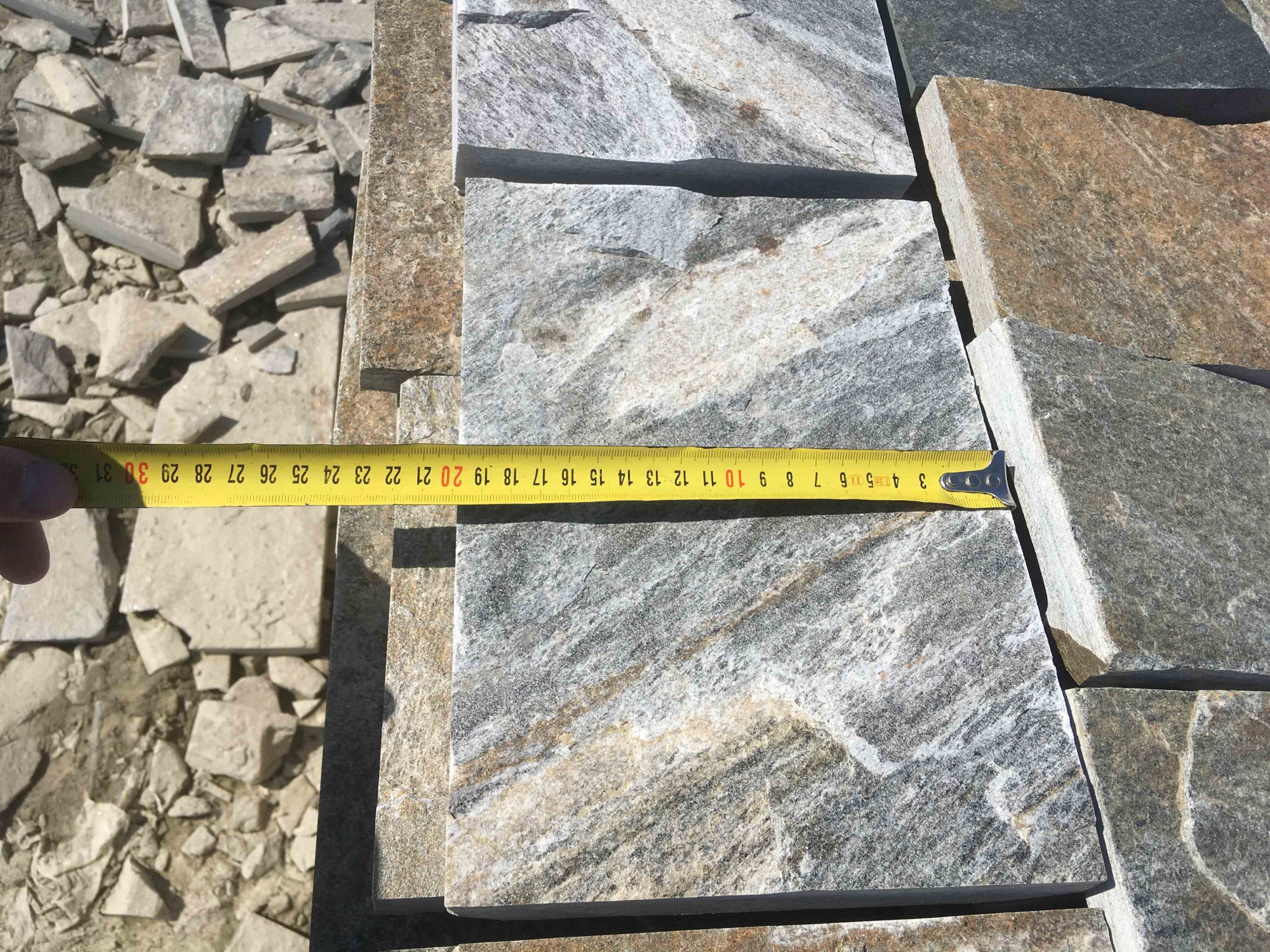 Плитка пилёная златолит Уральский для цоколя, отмостки купить в Республике Хакасия