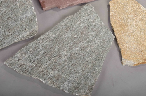 Плитняк златолит Уральский для цоколя, отмостки купить в Республике Хакасия